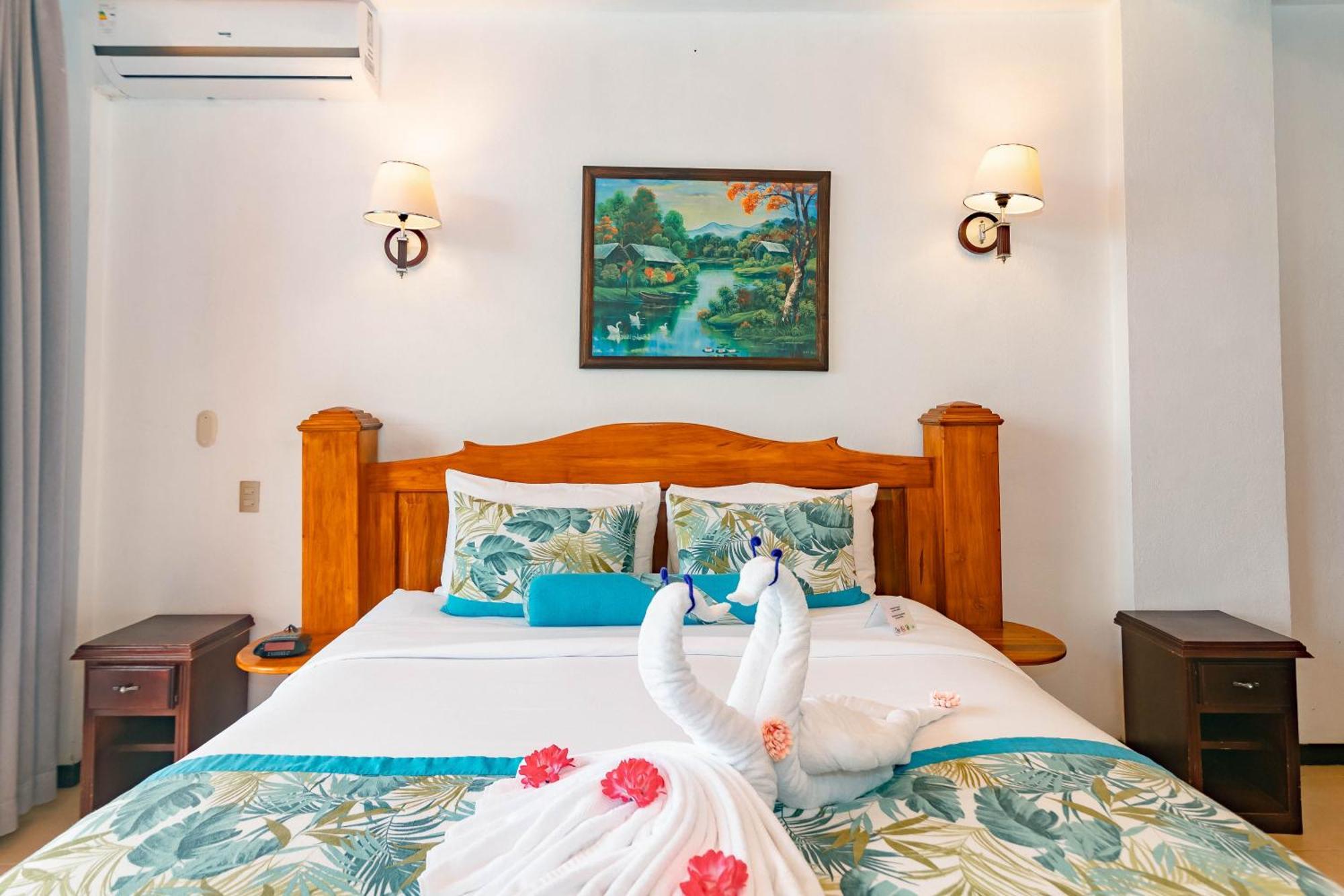 Hotel San Bada Resort&Spa Manuel Antonio Bagian luar foto